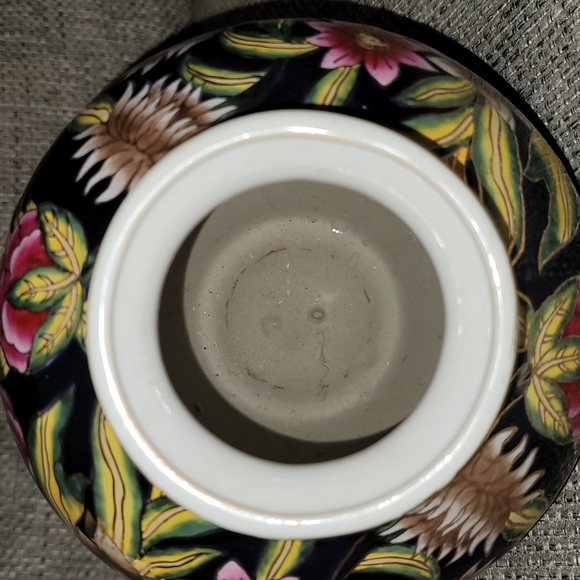 Floral Vase - Picture 4 of 9